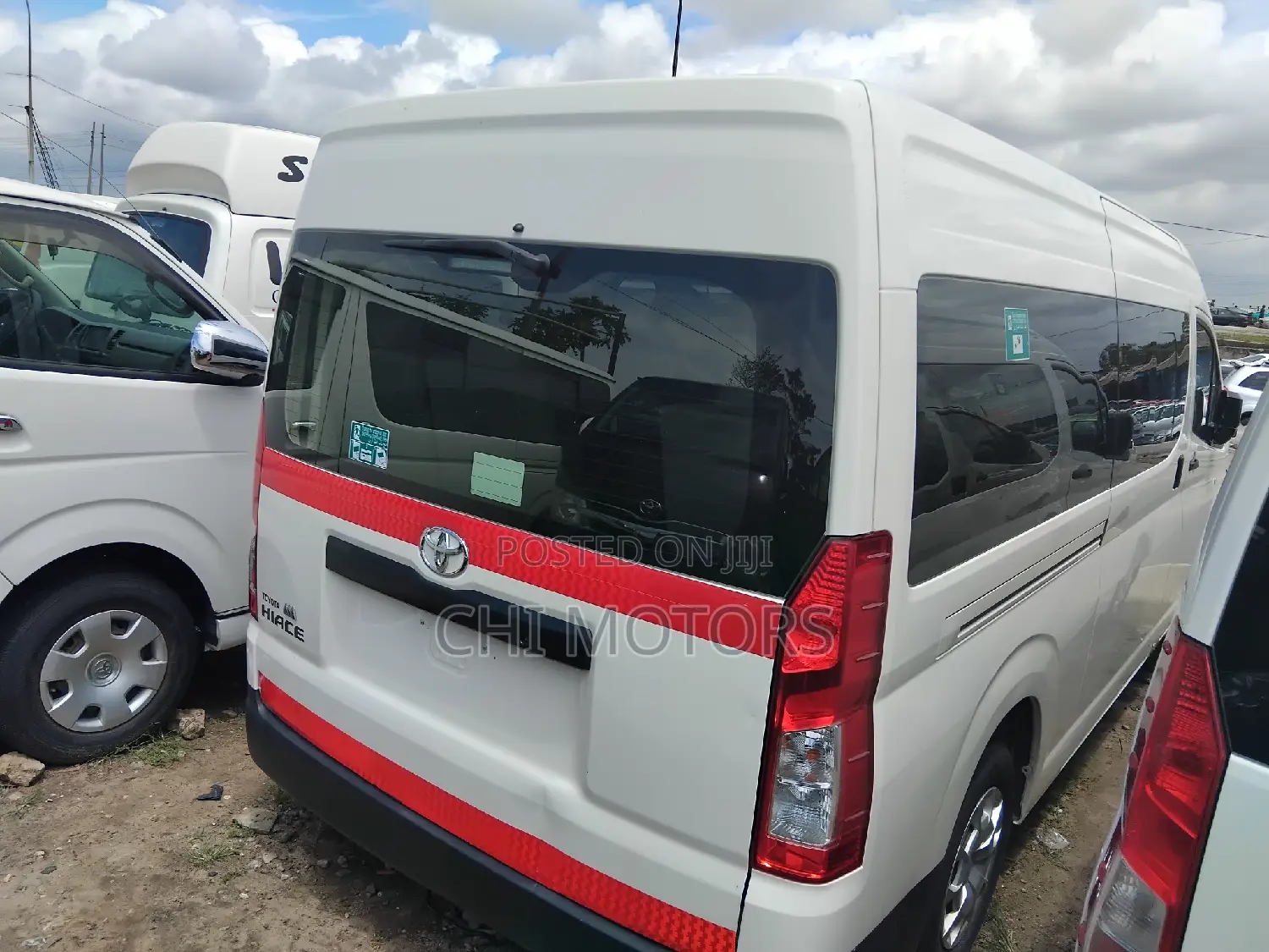 Toyota HiAce 2021 White