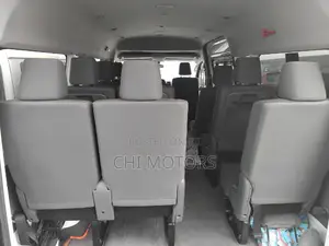 Toyota HiAce 2021 White