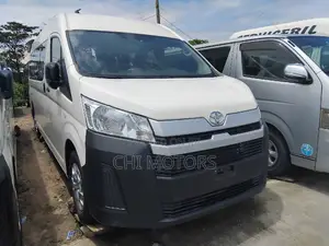 Toyota HiAce 2021 White