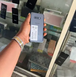 Samsung Galaxy S10e 128 GB Black