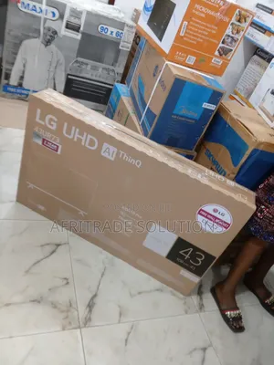 43" LG Ur73 SMART TV- Clear Picture Quality