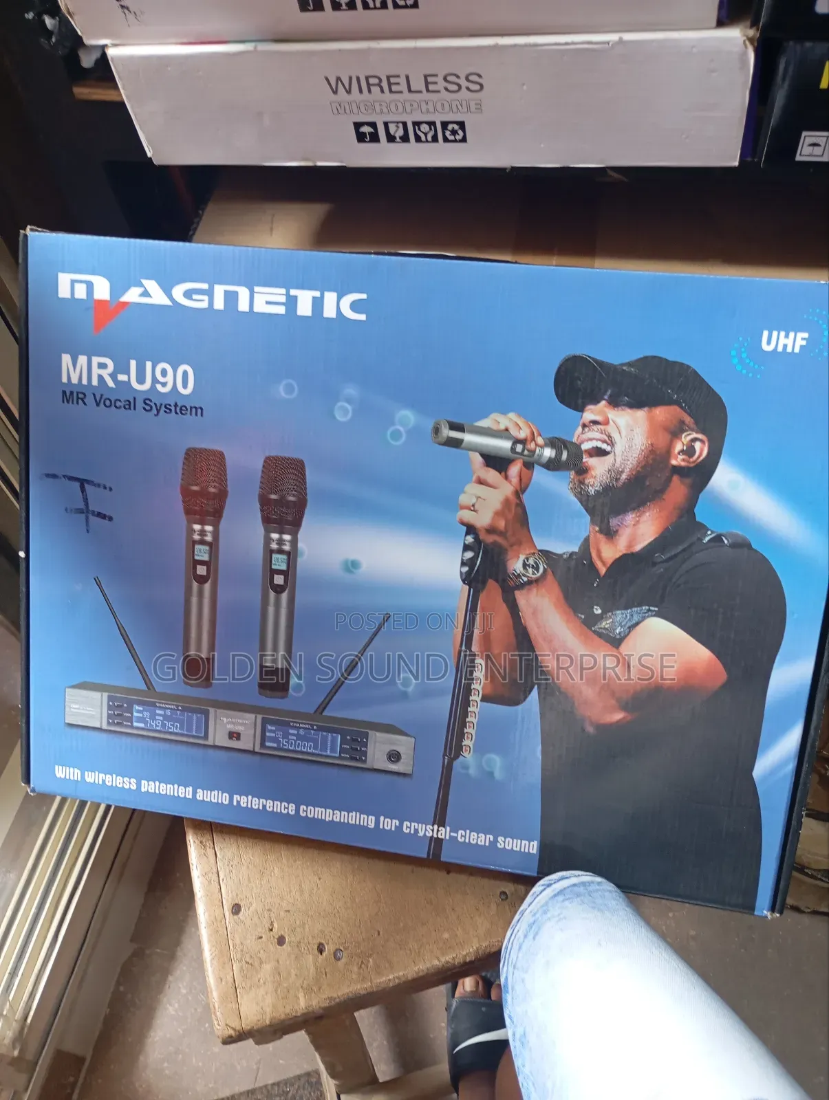 Magnetic Mr U90 Wireless Microphone