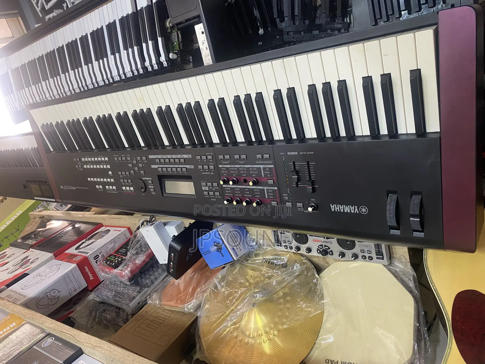 London  Use Yamaha MOXF8