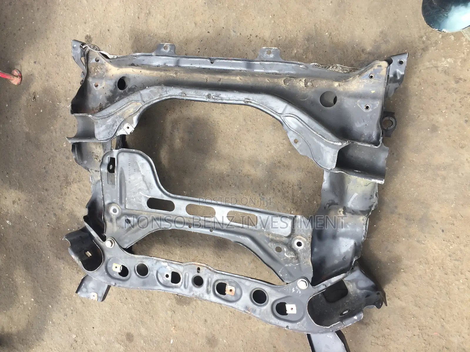 Front Engine Beam C300(204)