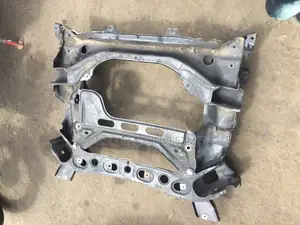 Front Engine Beam C300(204)