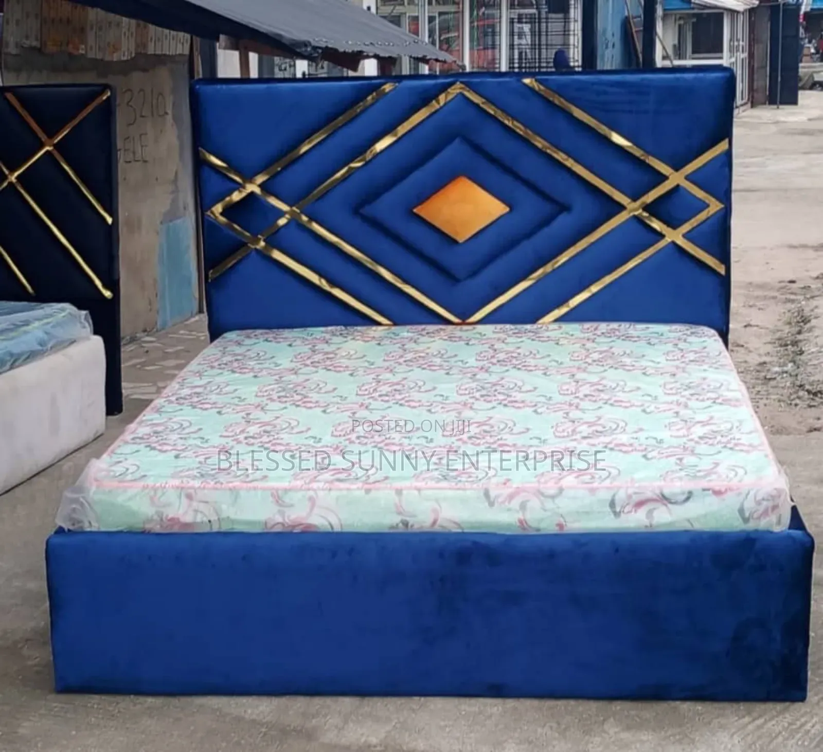 6x6ft Bed Frame Size and Foam