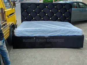 6x6ft Bed Frame With Foam