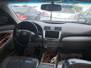 Toyota Camry 2010 Silver