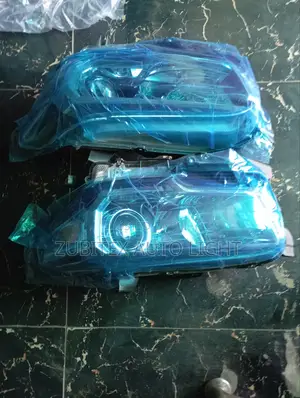 Set Toyota Headlight Tacoma 2018 Model