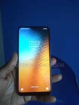 Photo - Samsung A10 32 GB Blue