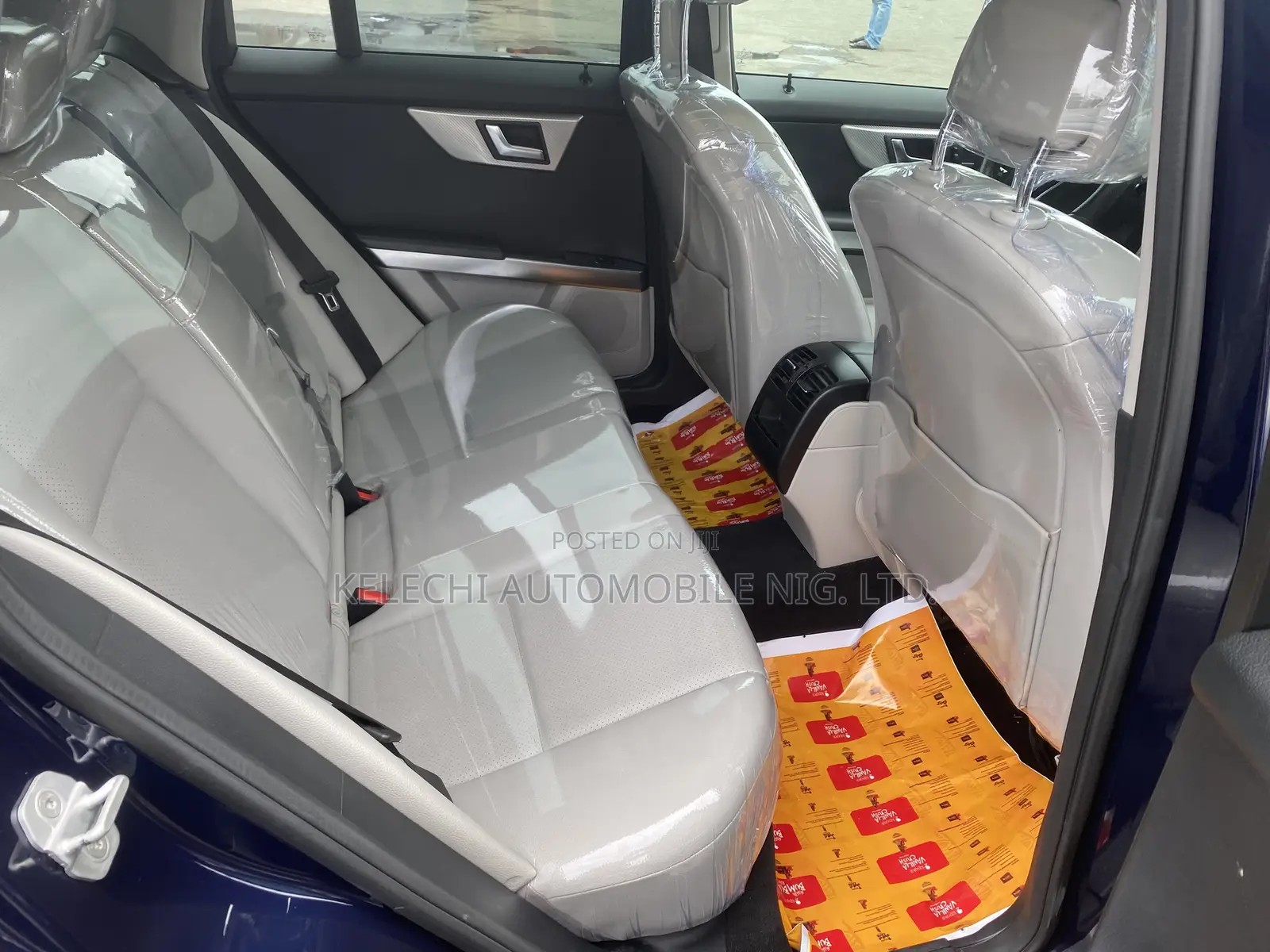 Mercedes-Benz GLK-Class Base GLK 350 4dr AWD 4MATIC (3.5L 6cyl 7A) 2015