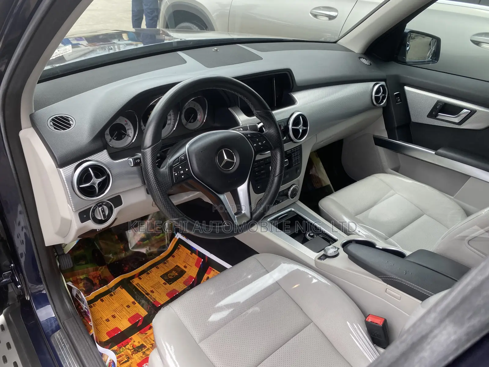 Mercedes-Benz GLK-Class Base GLK 350 4dr AWD 4MATIC (3.5L 6cyl 7A) 2015