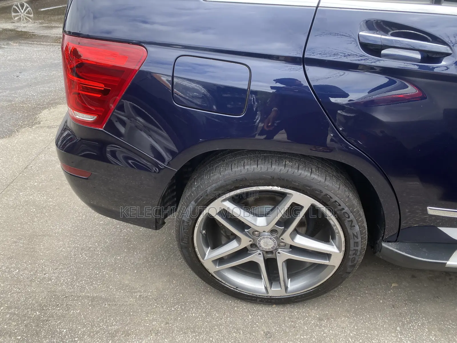 Mercedes-Benz GLK-Class Base GLK 350 4dr AWD 4MATIC (3.5L 6cyl 7A) 2015