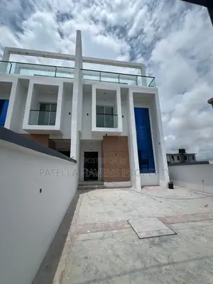 5bdrm Duplex in Sangotedo for sale