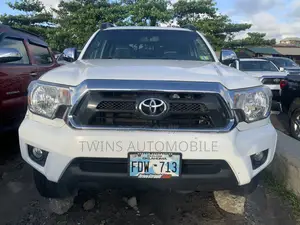 Toyota Tacoma 2014 White