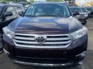 Toyota Highlander Limited 3.5l 4WD 2013 Burgundy
