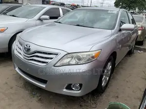 Toyota Camry 2011 Silver