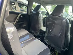 Toyota RAV4 2017 Blue