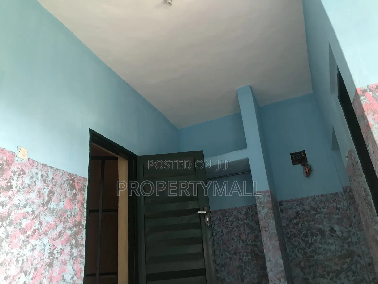 Secured Selfcon to Let