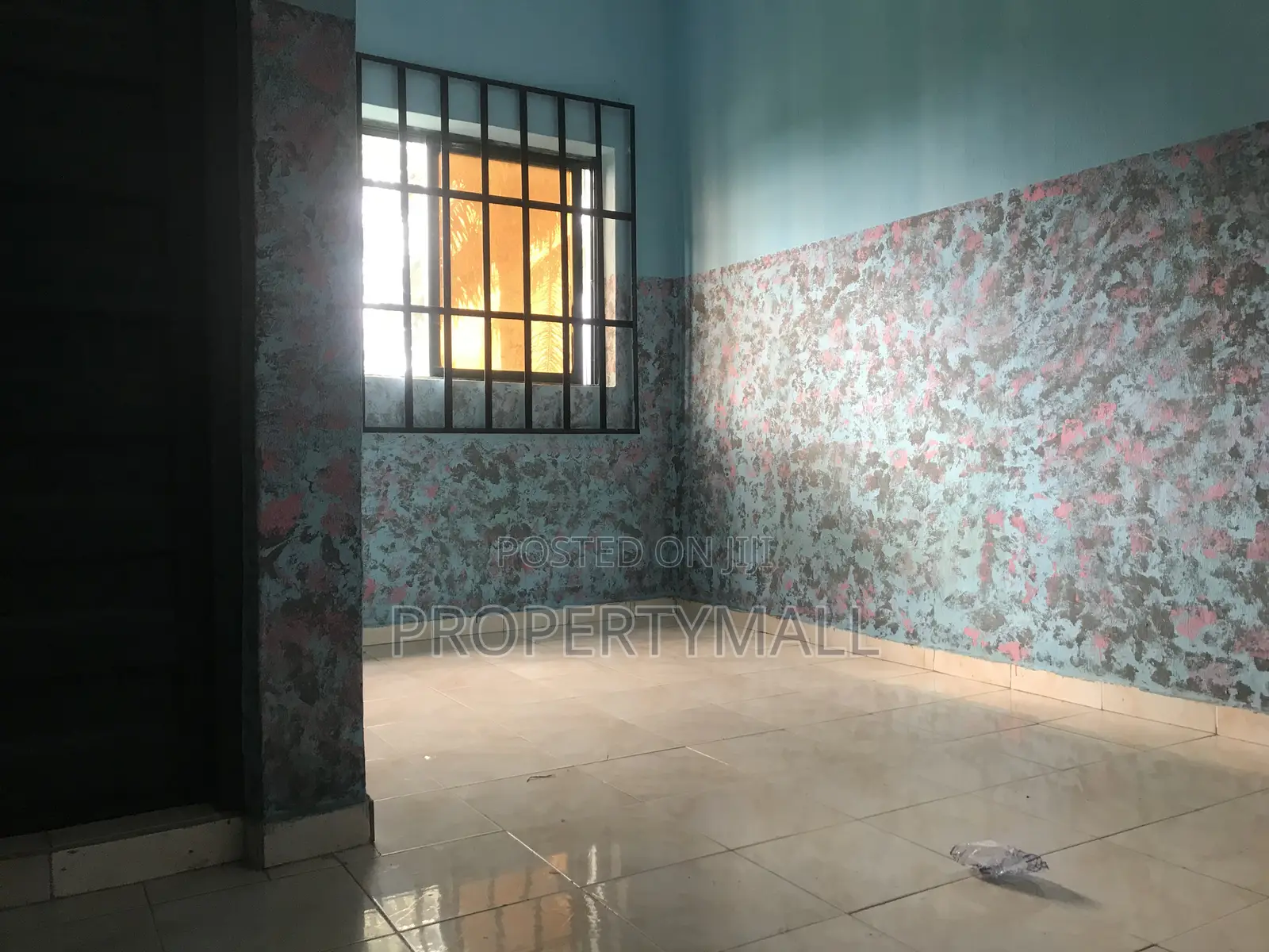 Secured Selfcon to Let