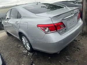 Lexus ES 350 2010 Silver