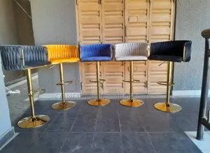 Very Strong Swivel Bar Stool