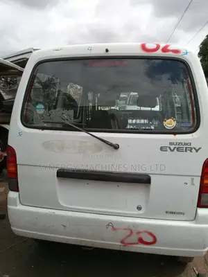 Suzuki Every 2021 White