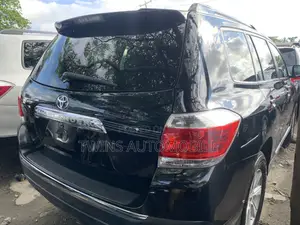 Toyota Highlander Limited 2012 Black