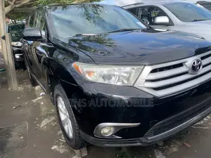 Toyota Highlander Limited 2012 Black