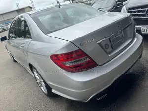 Mercedes-Benz C300 2013 Silver