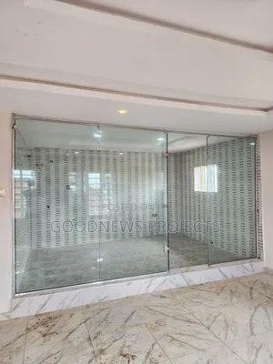 Master Bathroom Glass Partitioning