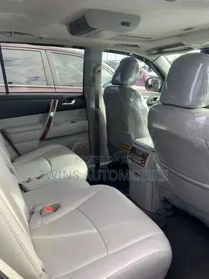 Toyota Highlander Limited 2012 Gray