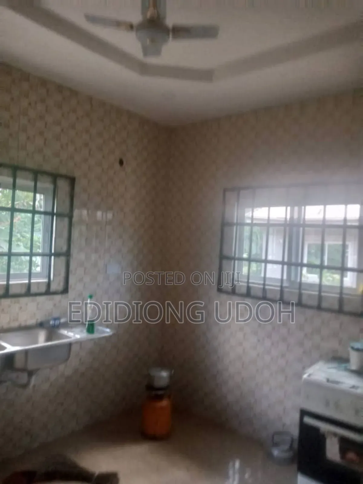 4bdrm Block of Flats in Ekom Iman, Uyo, Akwa for sale