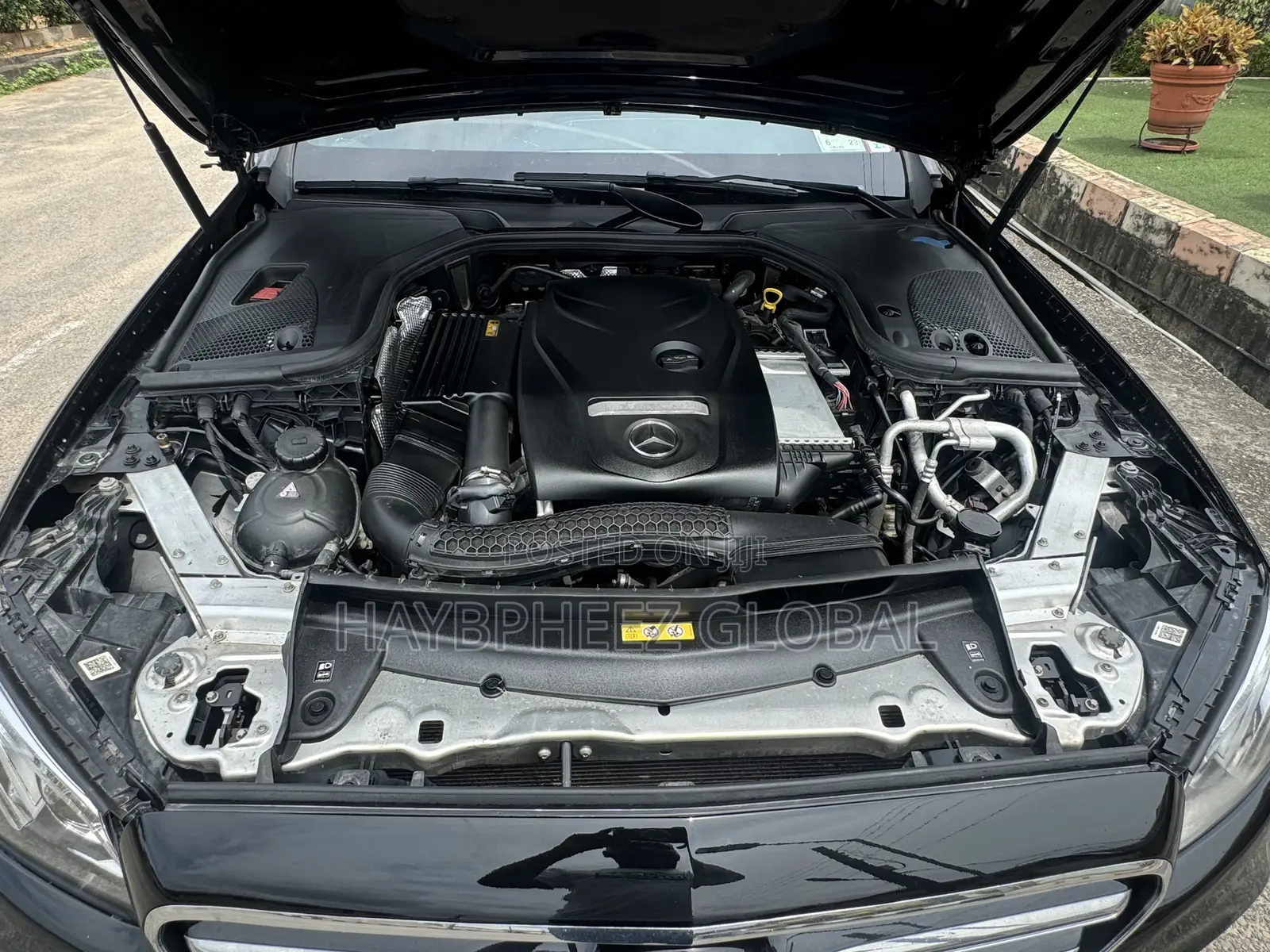 Mercedes-Benz E300 2018 Black