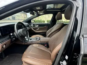 Mercedes-Benz E300 2018 Black