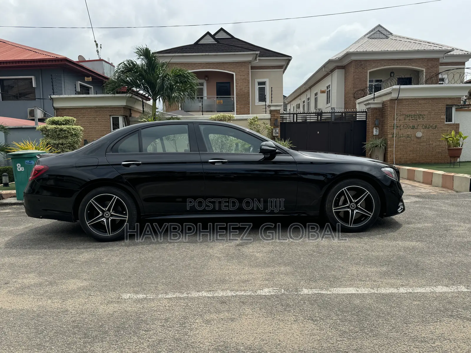 Mercedes-Benz E300 2018 Black