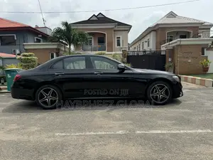 Mercedes-Benz E300 2018 Black