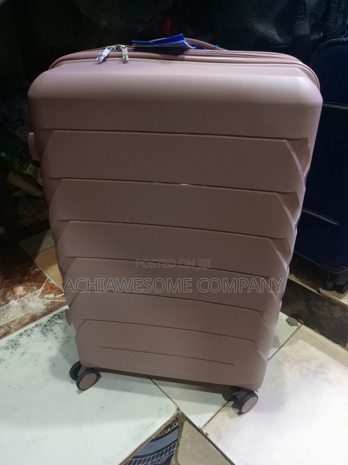 Big Unbreakable Rubber Box, 26inchs