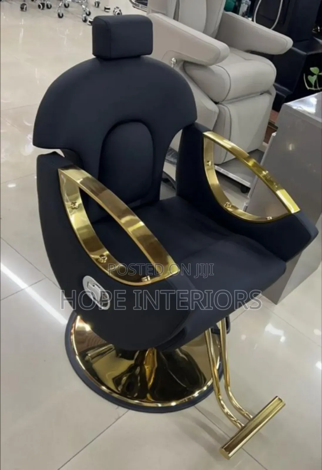 Saloon Chair