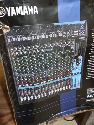 Yamaha Professional Console Mixer Mg20xu