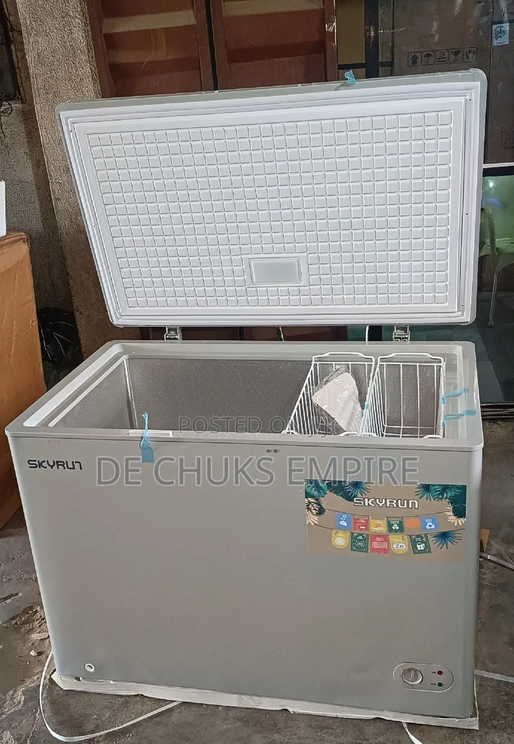Brand Skyrun Fast Freezing Chest Freezer (300 Liters) Silver