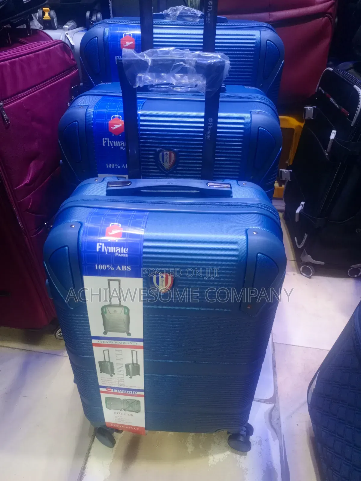 By 3 Double Coated Unbreakable Rubber Box, Anti Theft Zip.