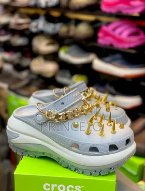 Photo - Mega Crocs Special