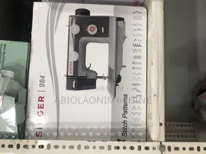 Singer 984 Multifunctional Sewing Machine