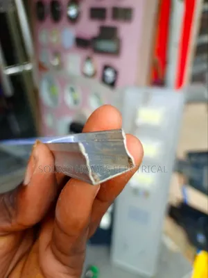 20 X 15 Surface Aluminium Profiles Fitting