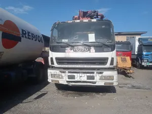 Isuzu Concrete Mixer for Skyscrapers