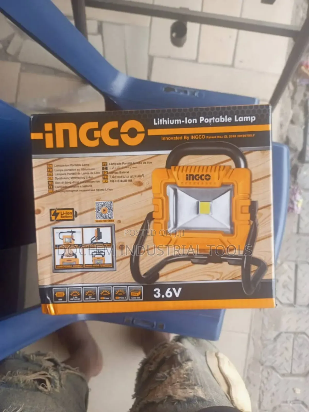 Cordless Reachable Lamp
