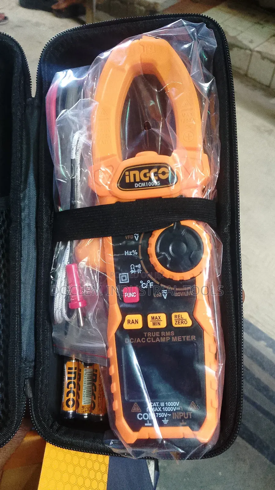 1000A Ingco Clamp Meter