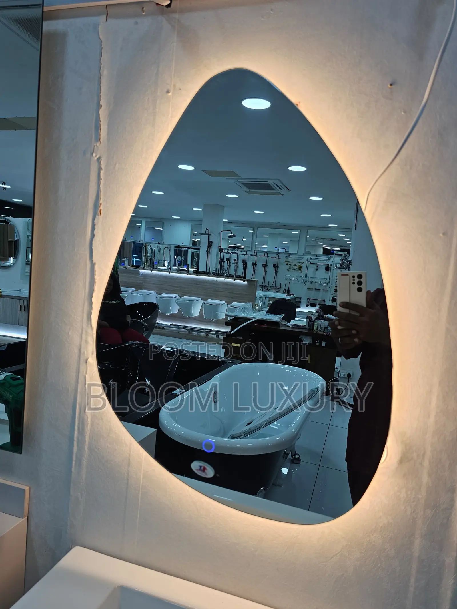 Shapeless LED Mirror