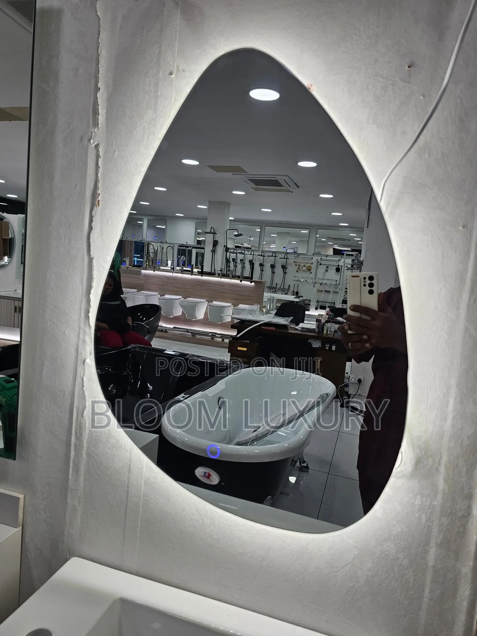 Shapeless LED Mirror